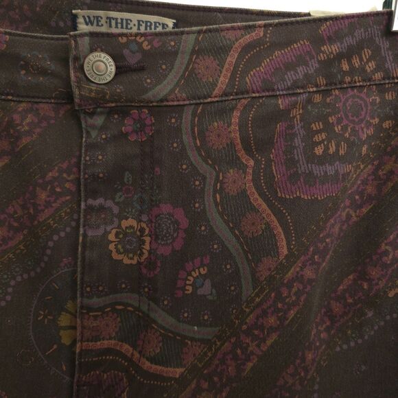 Free People We The Free Just Float On Printed Flare Jeans sz 31 Chocolate Combo - Picture 8 of 15